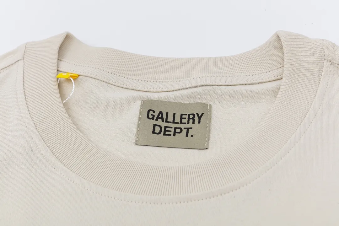 Model D109 Gallery dept European and American washed trendy brand printed high street T-shirts, same style for men and women, gilded letters on the back, after washing and shaping, it does not change shape and does not pill, comfortable and breathable, apricot S to XL, p106